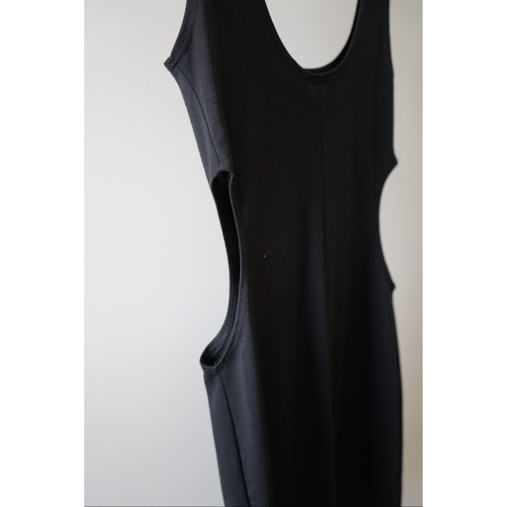 LBD - Picture 3 of 3